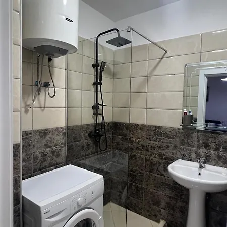 Curri In Twin Tower- Modern 4 People, 3 Min From The Apartman *